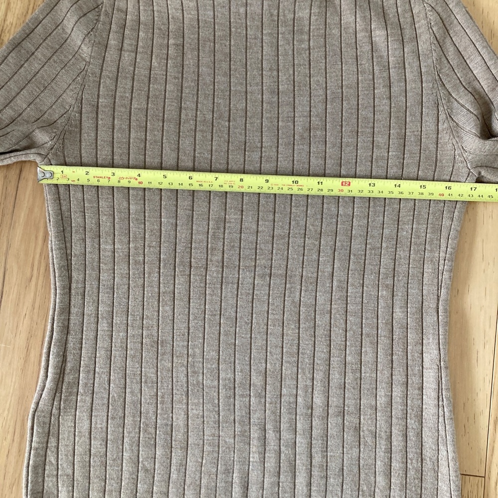 Banana Republic | Nezha Merino Turtleneck Sweater - Picture 6 of 7
